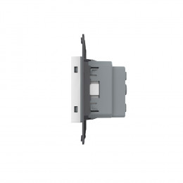 Розетка с заземлением защитными шторками LIVOLO белая VL-C7-C1EU-11 (механизм)