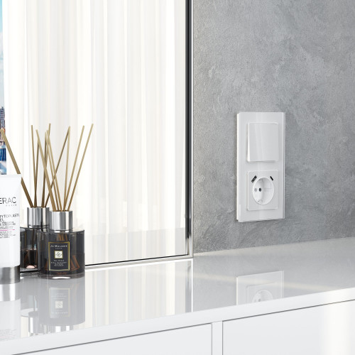 Купить Выключатель одноклавишный проходной (белый акрил) Werkel W1112041 в rum24.ru фото: 2