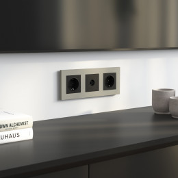 W0032917/ Рамка на 3 поста Slab (дымчатый софт)