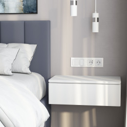 Рамка из стекла на 4 поста Favorit белый