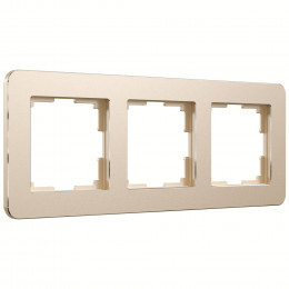 Рамка из металла на 3 поста Platinum шампань