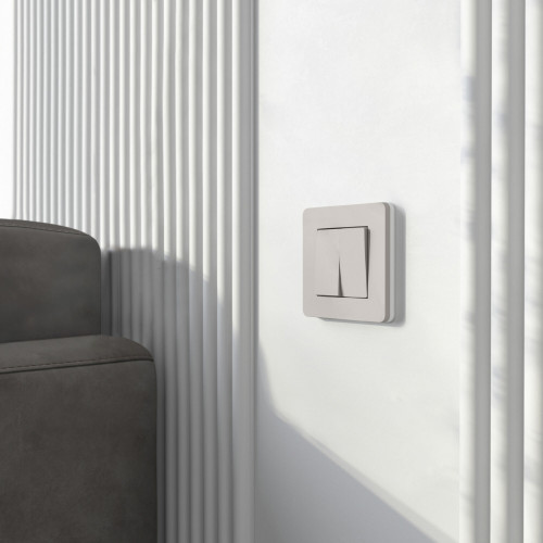 Купить Рамка из поликарбоната на 1 пост Split дымчатый/белый, soft-touch в rum24.ru фото: 4