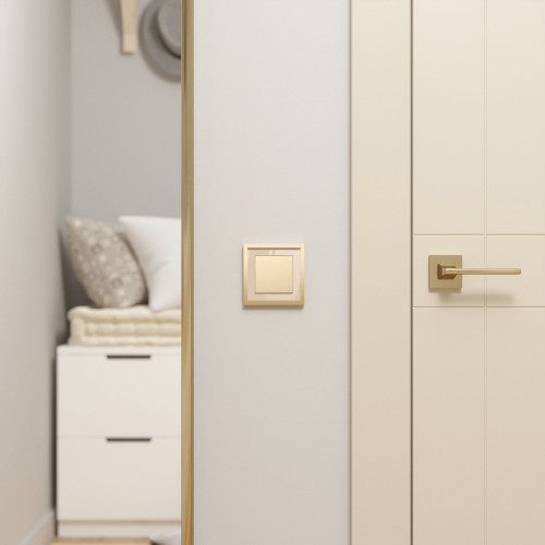 Купить Рамка из металла на 1 пост Baguette айвори/латунь в rum24.ru фото: 5