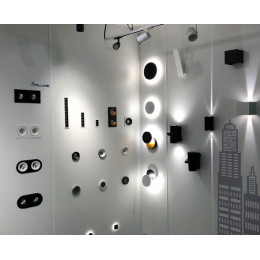 Светильник настенный ITALLINE IT01-A150/2 black