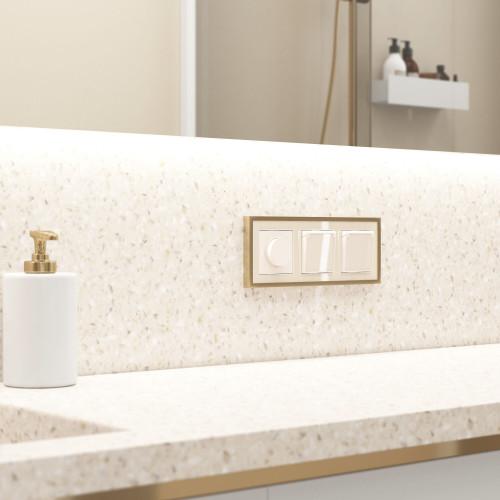 Купить Розетка влагозащ. с зазем. с защит. крышкой и шторками (айвори акрил) Werkel W1171243 в rum24.ru фото: 5