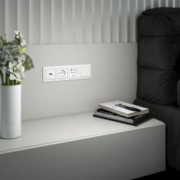 Рамка из пластика на 4 поста Fiore белый