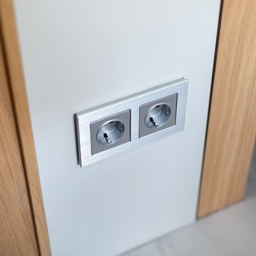 Купить Рамка из металла на 2 поста Аluminium алюминий в rum24.ru фото: 6