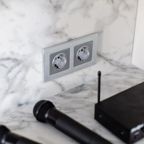 Купить Рамка из металла на 2 поста Аluminium алюминий в rum24.ru фото: 8