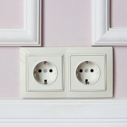 Рамка из поликарбоната на 2 поста Snabb Basic слоновая кость