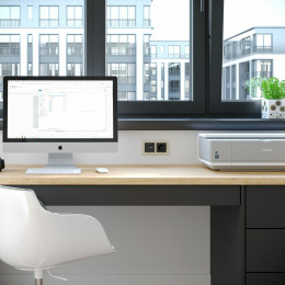 Рамка из стекла на 2 поста Favorit молочный