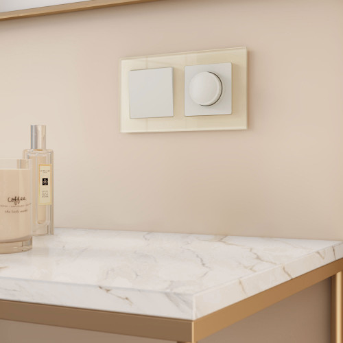 Купить Рамка из стекла на 2 поста Favorit молочный в rum24.ru фото: 2