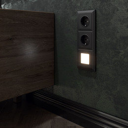 Рамка из поликарбоната на 3 поста Fiore черный