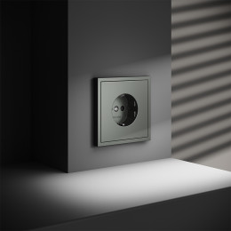 Розетка встраиваемая VOLTUM S70 с заземлением и защитными шторками, (титан) VLS040206