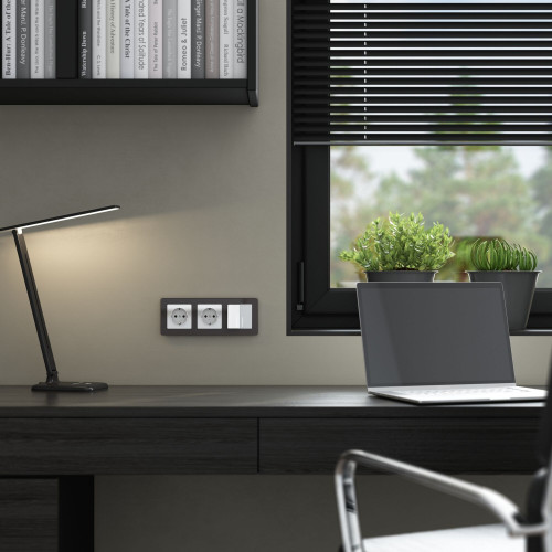 Купить Розетка с заземлением (белый акрил) Werkel W1171041 в rum24.ru фото: 4