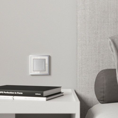 Купить Рамка из металла на 1 пост Baguette белый/серебро в rum24.ru фото: 3