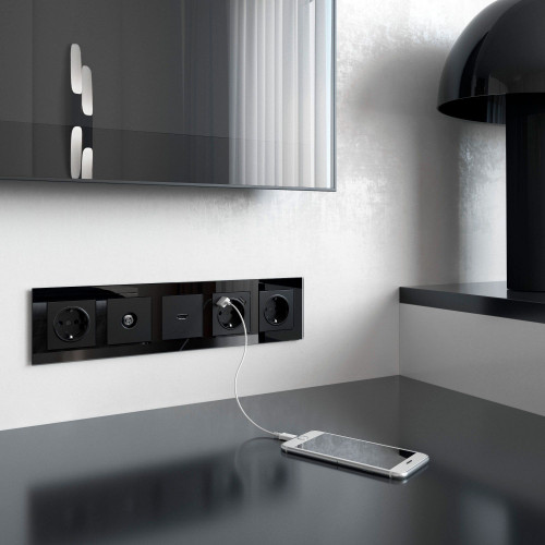 Купить Рамка из стекла на 5 постов Favorit черный в rum24.ru фото: 2