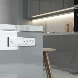 Рамка из металла на 4 поста Baguette белый/серебро