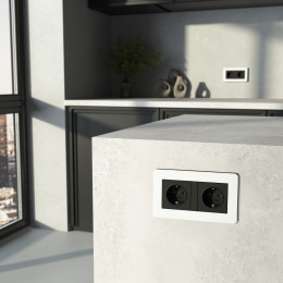 Рамка из поликарбоната на 2 поста Split белый/черный, soft-touch