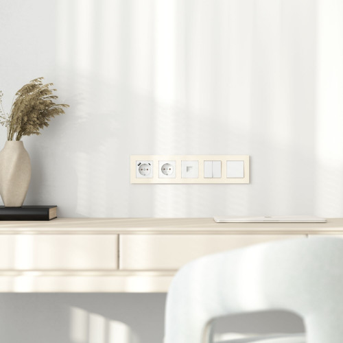 Купить Рамка из поликарбоната на 5 постов Slab айвори софт в rum24.ru фото: 5