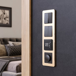 Рамка из металла на 4 поста Platinum шампань