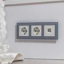 Рамка из стекла на 3 поста Favorit серый