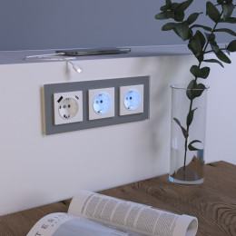 Рамка из стекла на 3 поста Favorit серый