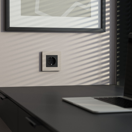 Купить W0012917/ Рамка на 1 пост Slab (дымчатый софт) в rum24.ru фото: 4