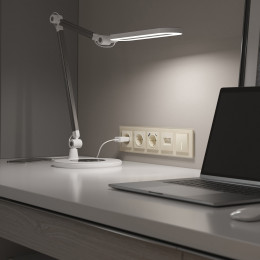 Рамка из стекла на 5 постов Favorit молочный