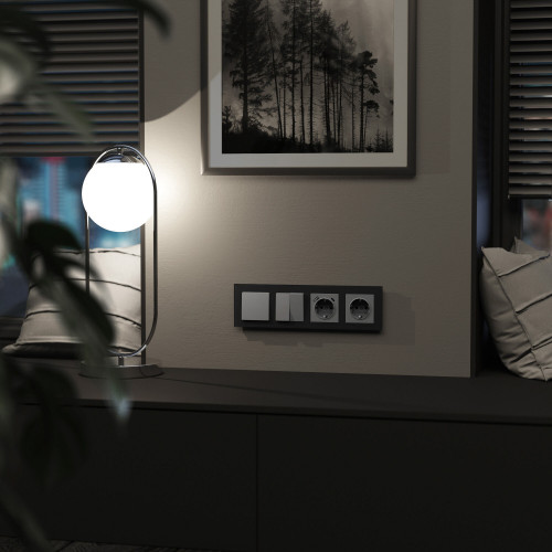 Купить Рамка из стекла на 4 поста Senso черный soft-touch в rum24.ru фото: 3