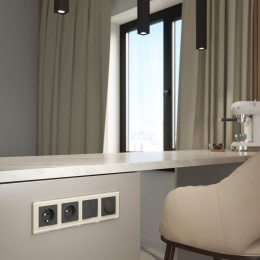 Рамка из стекла на 4 поста Favorit молочный