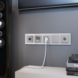 Рамка из стекла на 5 постов Favorit дымчатый