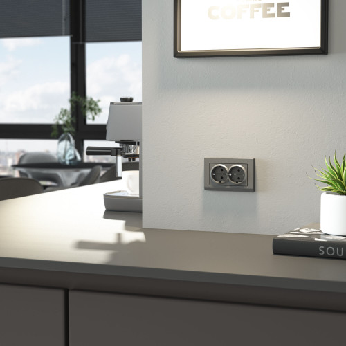 Купить Рамка из поликарбоната для двойной розетки Stark графит матовый в rum24.ru фото: 3