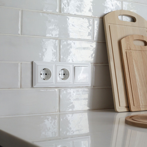 Купить Рамка из пластика на 3 поста Fiore белый в rum24.ru фото: 3