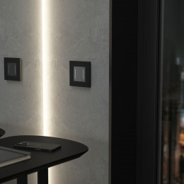 Рамка из поликарбоната на 1 пост Slab черный софт