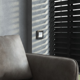 Рамка из поликарбоната на 1 пост Slab черный софт