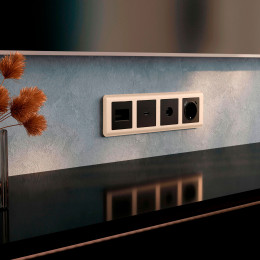 Рамка из поликарбоната на 4 поста Stream шампань