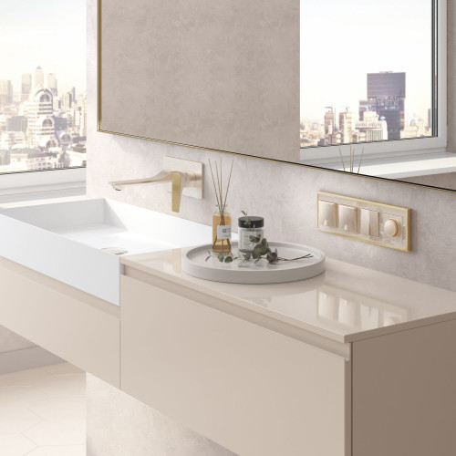 Купить Рамка из металла на 4 поста Baguette айвори/латунь в rum24.ru фото: 3