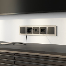 Рамка из стекла на 5 постов Senso шампань soft-touch