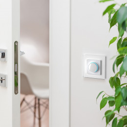 Рамка из стекла на 1 пост Favorit белый