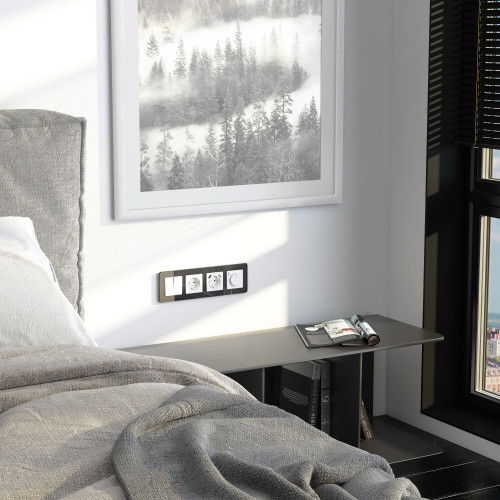 Купить Рамка из стекла на 4 поста Elite чёрный W0042448 в rum24.ru фото: 3