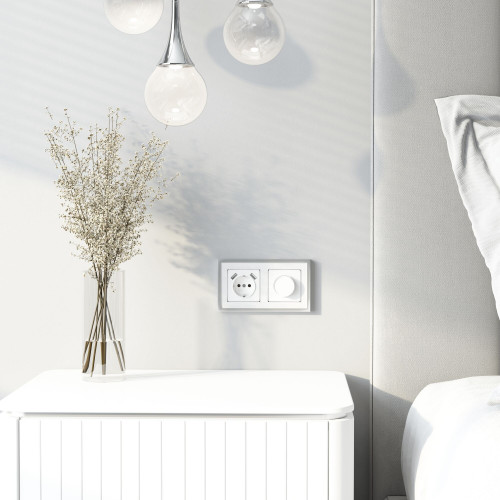 Купить Накладка для розетки USB (белый акрил) Werkel W1179541 в rum24.ru фото: 1