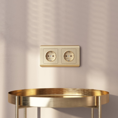 Купить Рамка из поликарбоната на 2 поста Stream шампань в rum24.ru фото: 2