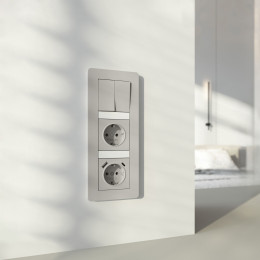 Рамка из поликарбоната на 3 поста Split дымчатый/белый, soft-touch