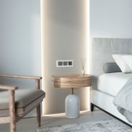 Рамка из стекла на 3 поста Favorit белый