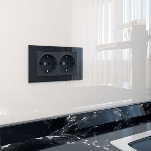 Купить Рамка из стекла для двойной розетки Favorit черный в rum24.ru фото: 2