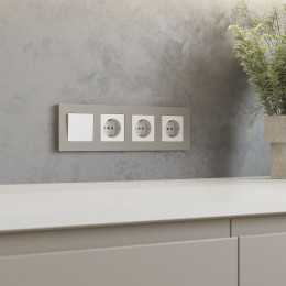 W0042917/ Рамка на 4 поста Slab (дымчатый софт)