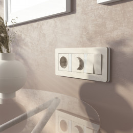 Рамка из поликарбоната на 3 поста Split айвори/белый, soft-touch